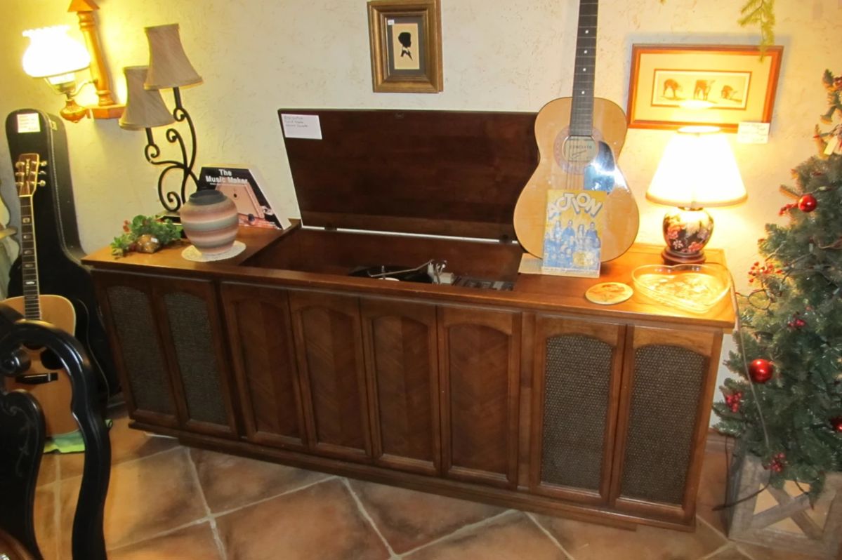 Mid-century RCA Victor stereo console