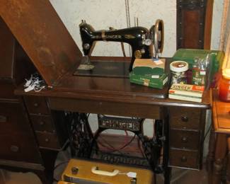 1926 Singer Treadle sewing machine