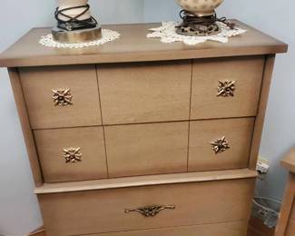 Dresser with matching 3 piece bed set