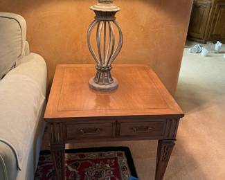Vintage side table, metal base lamp