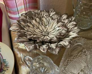 Vintage Christmas ceramic bowls