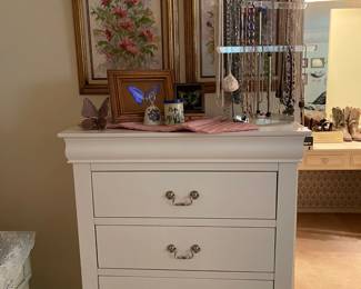 Tall boy with 5 drawers, original oils, butterfly art