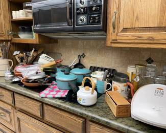 Vintage turquoise pots and pans, fry pans, lean machine, vintage kitchen items