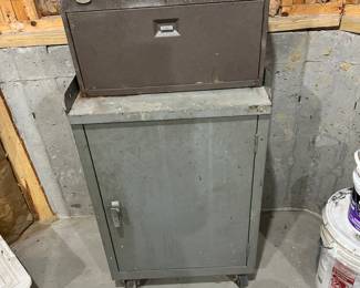 yool chests with tools