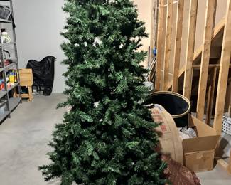 7 ft Christmas tree NOT lit