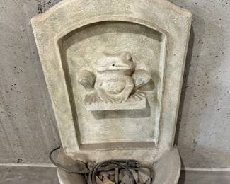 35" wall fountain