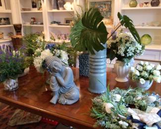 Decorative items/ faux plants & dining room table