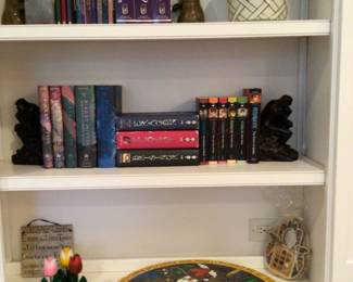 Books/ decorative items