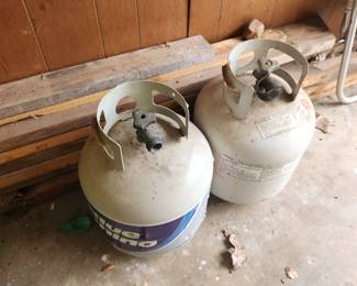 Garage- Propane bottles