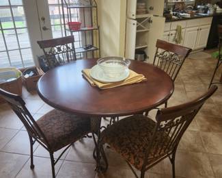 Kitchen table w/four chairs