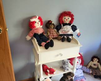 Raggedy Ann and raggedy Andy