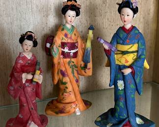 Japanese Geisha Figurines
