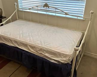 White Wrought Iron Twin Day Bed with Trundle Bed