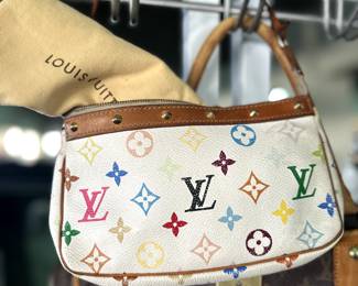 Huge Collection of Designer Purses Burberry, Dior, Prada, Louis Vuitton and More!