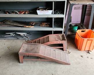 Metal car ramps