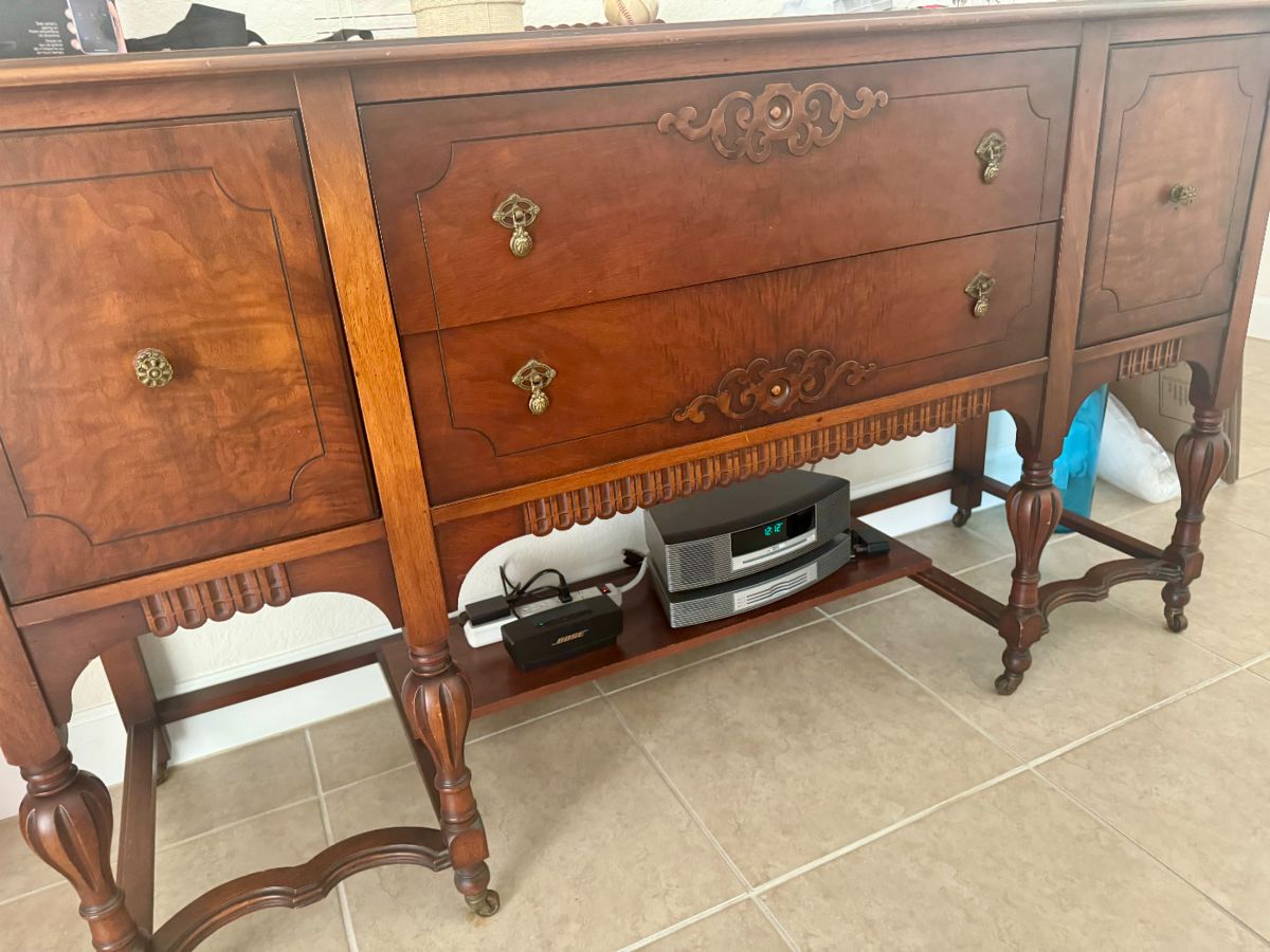 High End SW Cape Coral Home Art Furniture And More starts on 10/5/2024