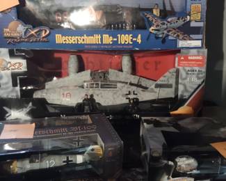 Large Scale WWII vehicle toys