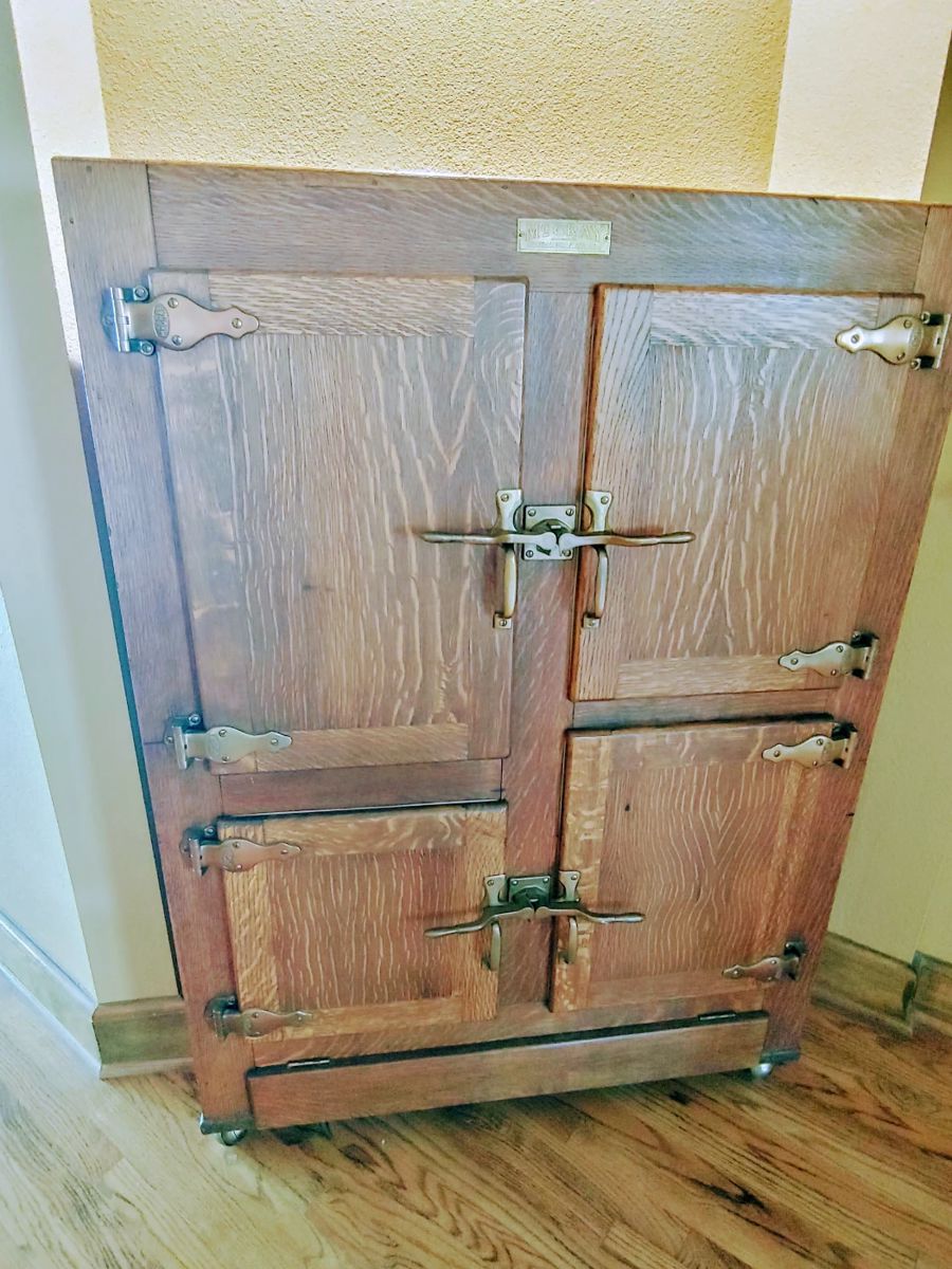 Lakeside Estate Sale Richland Chambers Lake starts on 10/12/2024