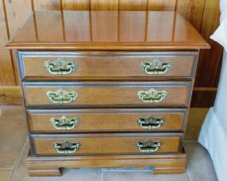 Traditional 4-Drawer Chippendale Nightstand Brass Pulls