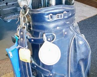 Pre-owned golf club set