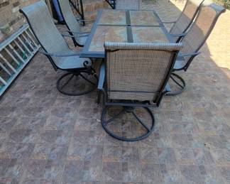 Patio Table w/ 6 Chairs