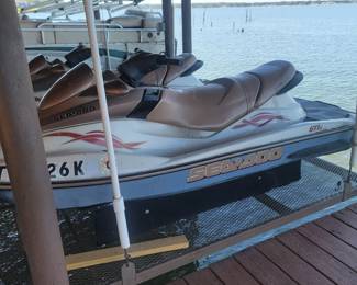 2 matching 2004 Seadoo Bombardier 2-stroke jet skis 10'9"