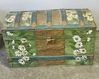 Vintage Hand Painted Daisy Themed Trunk 