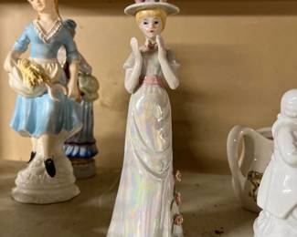 vintage 1970s Ceramic Lady Figurine Roses