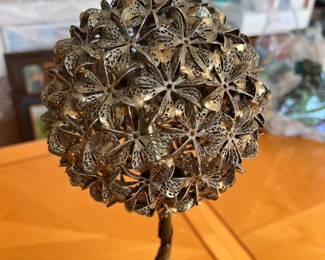 metal flower sphere lamp 
