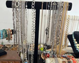 silver necklaces 