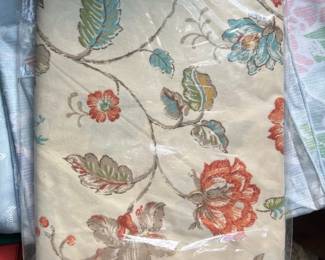 floral tablecloths 