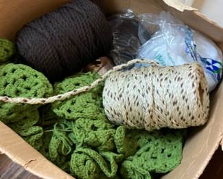 spools of yarn 