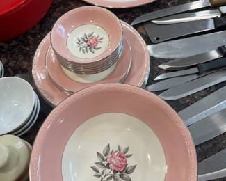 Cunningham & Pickett Norway Rose Berry/Sauce/Fruit  Bowl