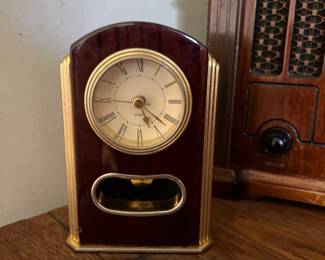desk clock 