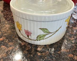 Vintage Day Lily Round Casserole Dish 