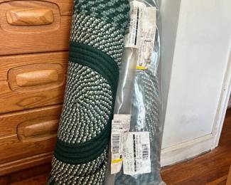 hunter green 30"x50" rug 