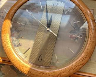 Heirloom Oak Quartz Wall Clock 