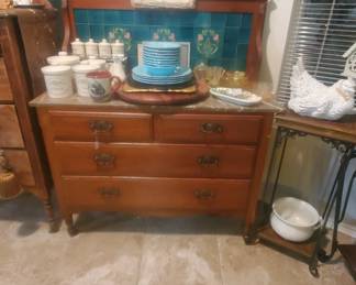ANTIQUE WASH STAND WITH MIRROR AND MARBLE TOP