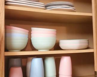 EVERYDAY PLASTIC CUPS AND BOWLS