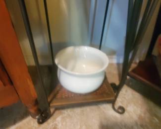 CHAMBER POT