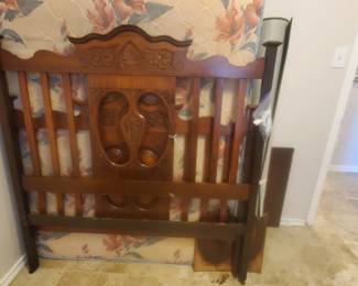 ANTIQUE BED - FULL SIZE WITH RAILS