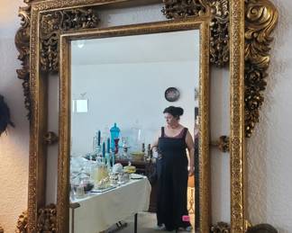 ELEGANT MIRROR 