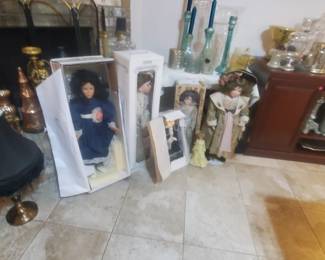 PORCELAIN DOLLS