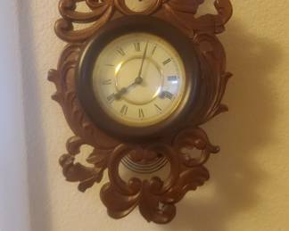 ANTIQUE CLOCK