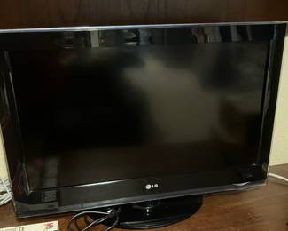 LG 32” TV