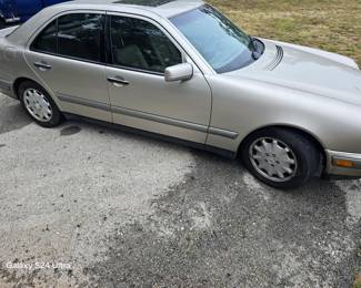 1996 Mercedes Benz E320