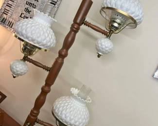 416 Vintage Hobnail Tension Pole Lampmin