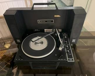 416 Emerson Wildcat Portable Turntablemin