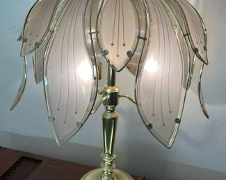 416 Brass XL Dimmable Touch Tulip Lampmin