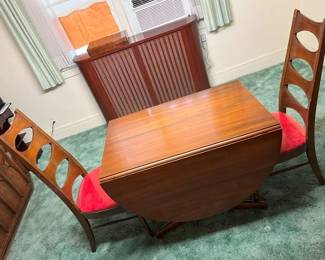416 Vintage Walnut Drop Leaf Dining Table min